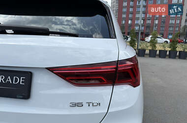 Позашляховик / Кросовер Audi Q3 2020 в 