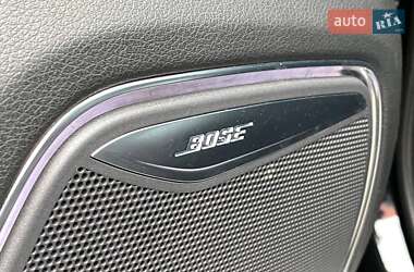 Внедорожник / Кроссовер Audi Q3 2015 в 