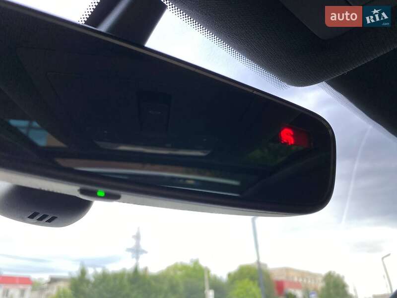 Позашляховик / Кросовер Audi Q3 2015 в Львові