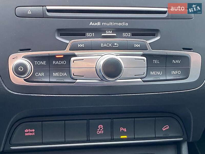 Позашляховик / Кросовер Audi Q3 2015 в Львові