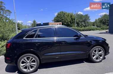 Внедорожник / Кроссовер Audi Q3 2015 в 