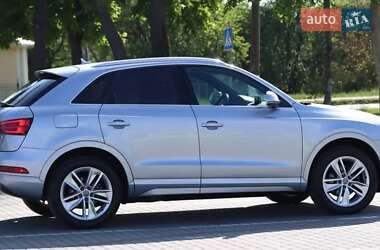 Позашляховик / Кросовер Audi Q3 2016 в 