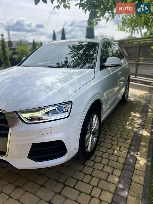 Внедорожник / Кроссовер Audi Q3 2017 в Ивано-Франковске