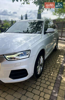 Внедорожник / Кроссовер Audi Q3 2017 в 