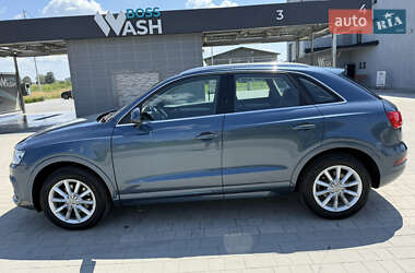 Внедорожник / Кроссовер Audi Q3 2016 в 