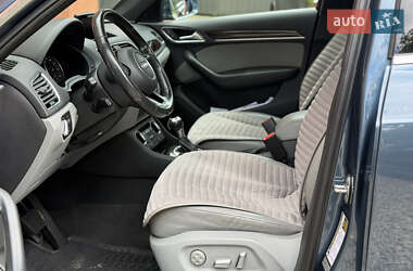 Внедорожник / Кроссовер Audi Q3 2015 в 