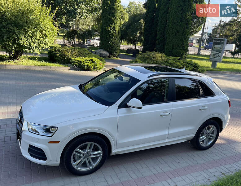 Позашляховик / Кросовер Audi Q3 2016 в Тернополі