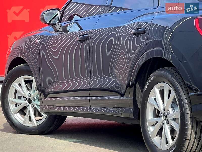 Внедорожник / Кроссовер Audi Q3 2024 в Киеве