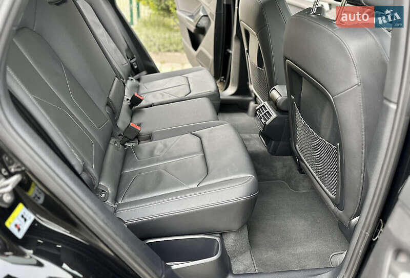 Внедорожник / Кроссовер Audi Q3 2020 в Киеве