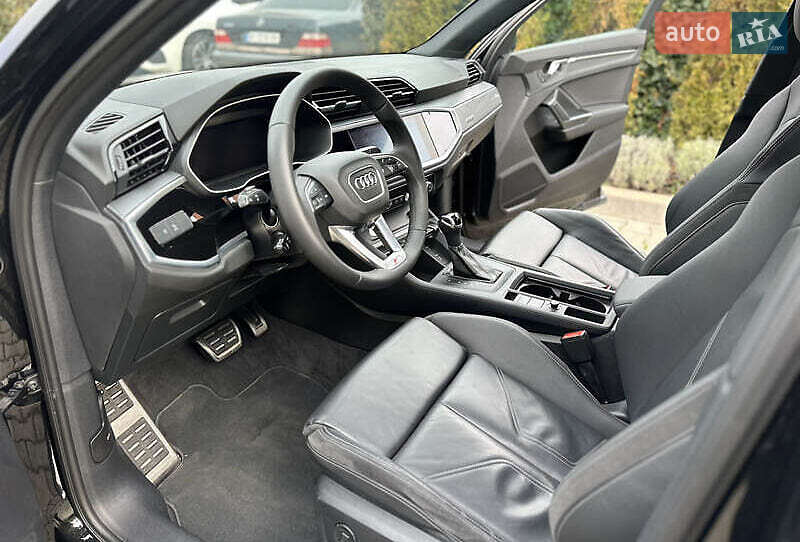 Внедорожник / Кроссовер Audi Q3 2020 в Киеве