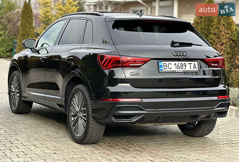 Внедорожник / Кроссовер Audi Q3 2020 в Киеве