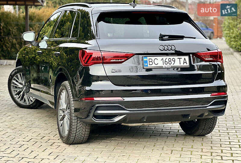 Внедорожник / Кроссовер Audi Q3 2020 в Киеве