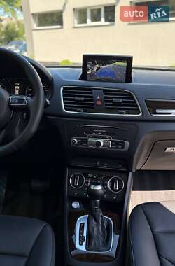 Внедорожник / Кроссовер Audi Q3 2016 в 