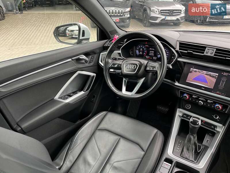 Позашляховик / Кросовер Audi Q3 2020 в Львові