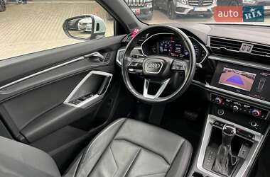 Внедорожник / Кроссовер Audi Q3 2020 в 