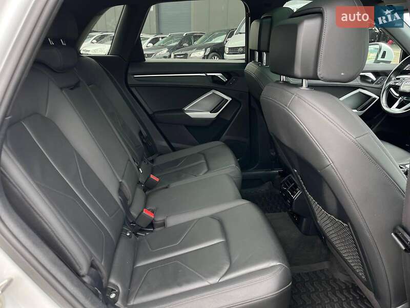 Позашляховик / Кросовер Audi Q3 2020 в Львові