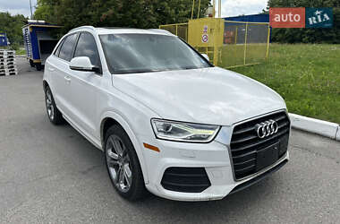 Внедорожник / Кроссовер Audi Q3 2015 в 