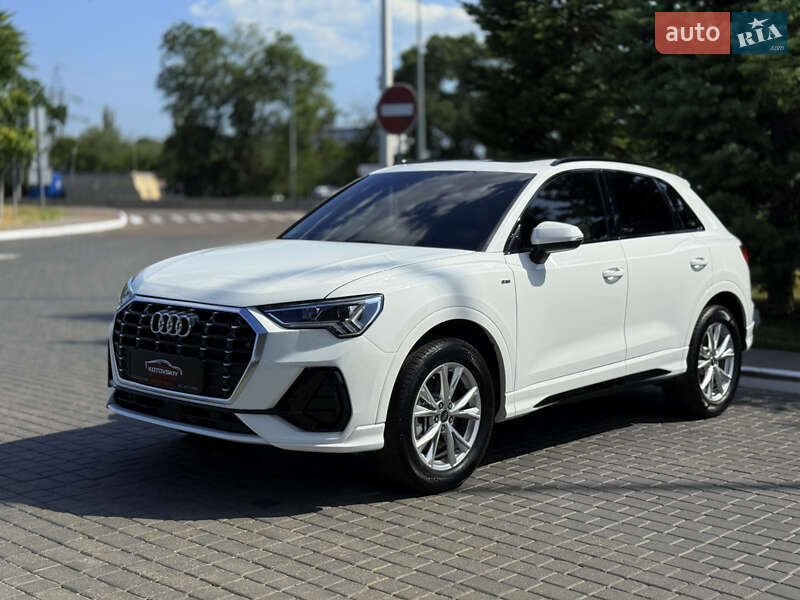 Внедорожник / Кроссовер Audi Q3 2022 в Одессе
