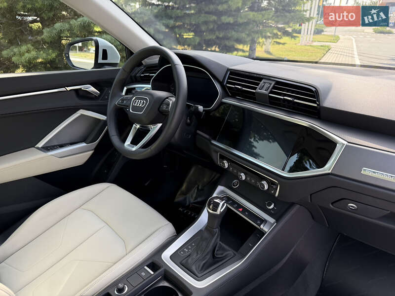 Внедорожник / Кроссовер Audi Q3 2022 в Одессе
