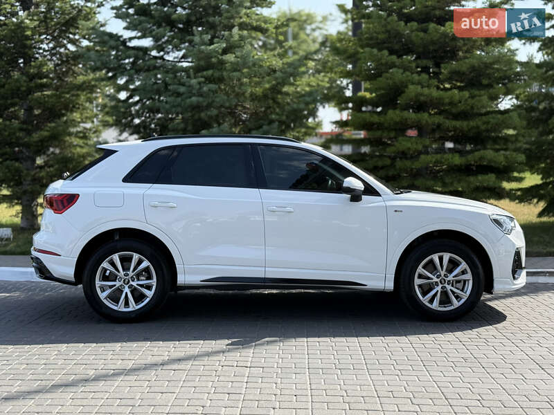 Внедорожник / Кроссовер Audi Q3 2022 в Одессе