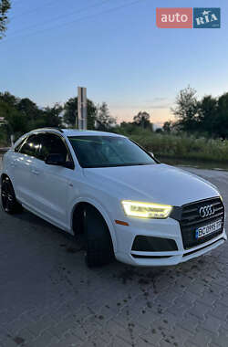 Внедорожник / Кроссовер Audi Q3 2017 в 