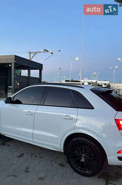 Внедорожник / Кроссовер Audi Q3 2017 в 