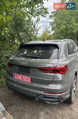 Внедорожник / Кроссовер Audi Q3 2021 в Львове