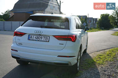 Внедорожник / Кроссовер Audi Q3 2019 в 