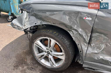 Внедорожник / Кроссовер Audi Q3 2021 в 