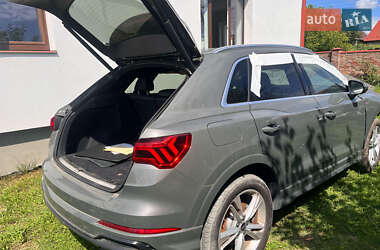 Внедорожник / Кроссовер Audi Q3 2021 в 