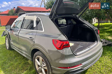 Внедорожник / Кроссовер Audi Q3 2021 в 
