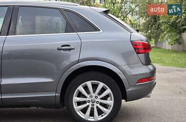 Внедорожник / Кроссовер Audi Q3 2015 в 