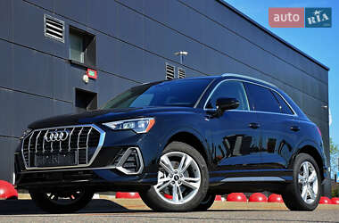 Внедорожник / Кроссовер Audi Q3 2022 в Луцке