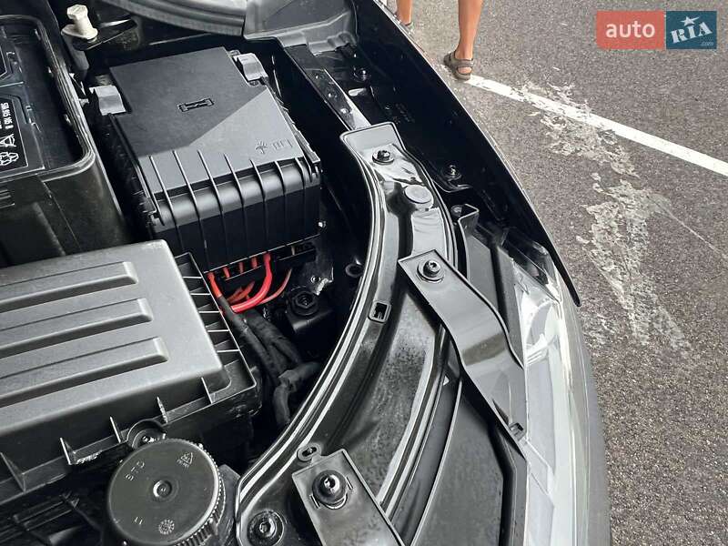 Внедорожник / Кроссовер Audi Q3 2016 в Киеве