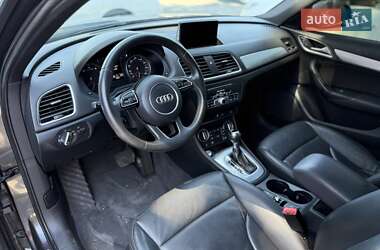 Внедорожник / Кроссовер Audi Q3 2017 в 