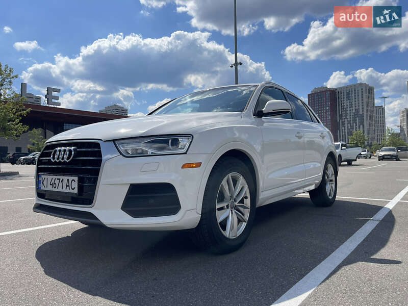 Внедорожник / Кроссовер Audi Q3 2016 в Киеве