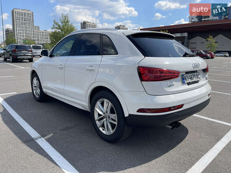 Внедорожник / Кроссовер Audi Q3 2016 в Киеве