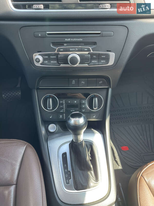 Позашляховик / Кросовер Audi Q3 2016 в Києві