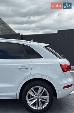 Внедорожник / Кроссовер Audi Q3 2016 в 