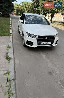 Внедорожник / Кроссовер Audi Q3 2017 в 
