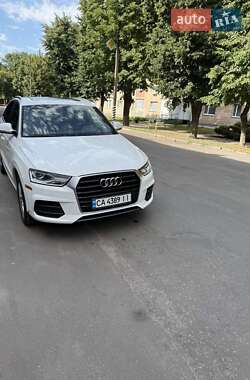 Внедорожник / Кроссовер Audi Q3 2017 в 