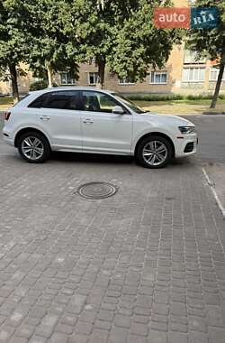 Внедорожник / Кроссовер Audi Q3 2017 в 