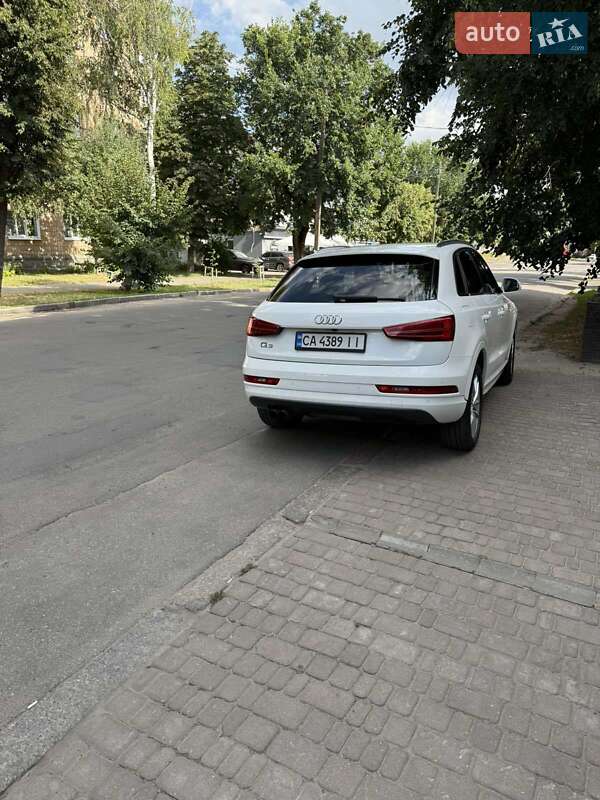 Внедорожник / Кроссовер Audi Q3 2017 в Лубнах