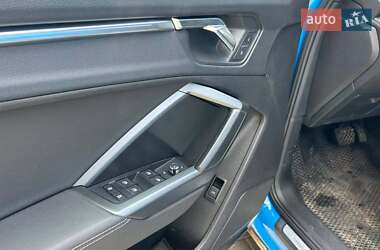Внедорожник / Кроссовер Audi Q3 2020 в 