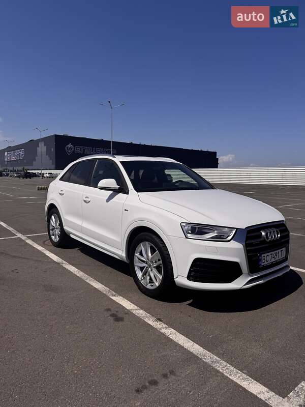 Внедорожник / Кроссовер Audi Q3 2017 в Львове