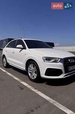 Внедорожник / Кроссовер Audi Q3 2017 в 