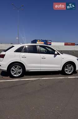 Внедорожник / Кроссовер Audi Q3 2017 в 