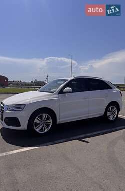 Внедорожник / Кроссовер Audi Q3 2017 в 