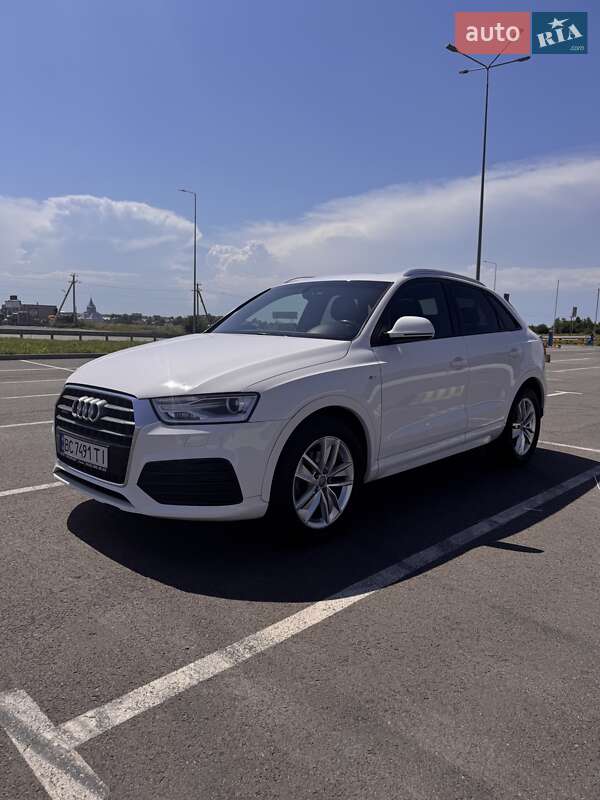 Внедорожник / Кроссовер Audi Q3 2017 в Львове