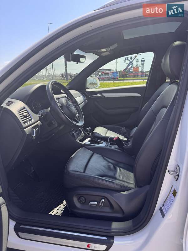 Внедорожник / Кроссовер Audi Q3 2017 в Львове